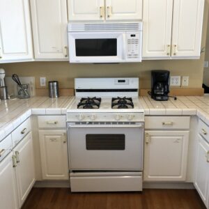 Kitchen remodel (Before)